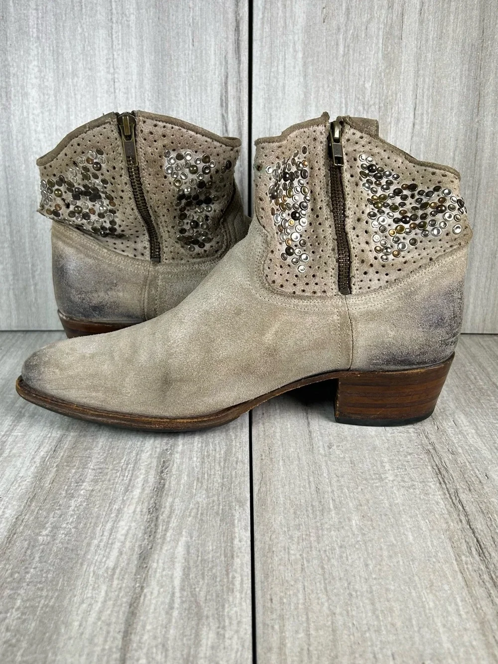 Frye Deborah Studded Distressed Stone Suede Western Bootie SideZip Women Size 10